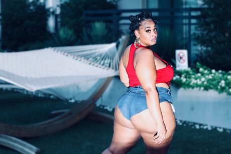 MeMe sPlayHouse leaks onlyfans