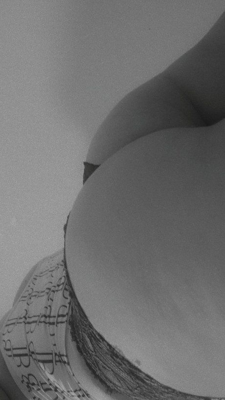 Melissa 03 naked on onlyfans