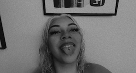 Pretty Pinkk sexy onlyfans