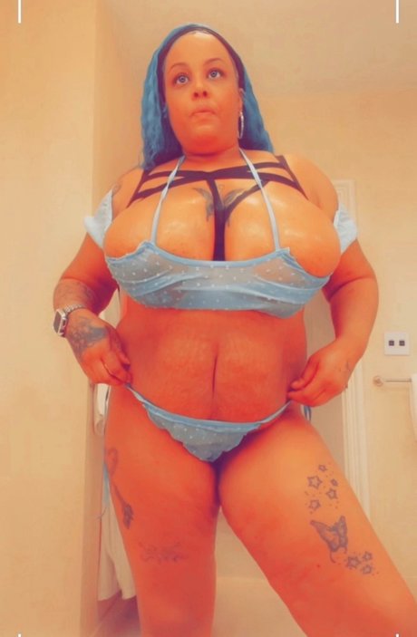 Beckybombshell boobs onlyfans