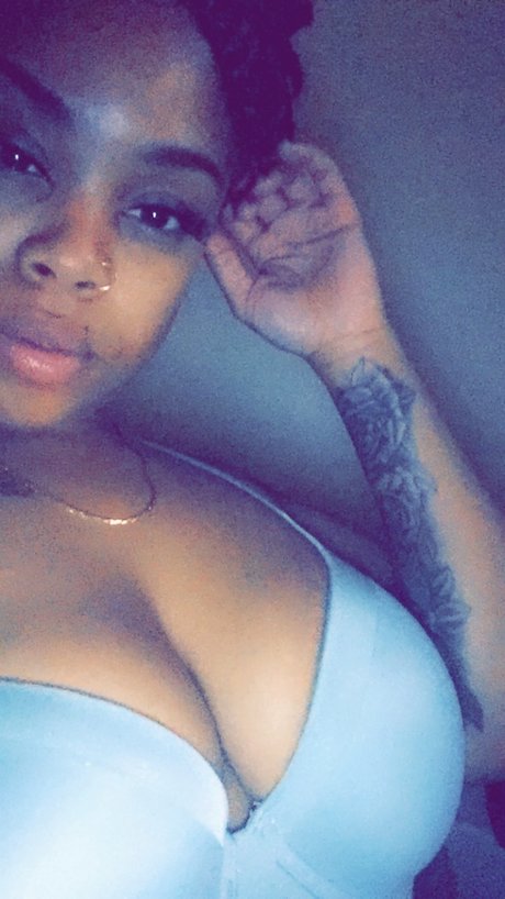 LovelyCurves69 only fans pic