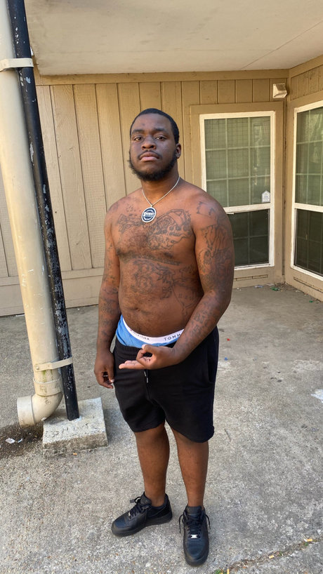 Beeezo5Pf onlyfans leaked photos