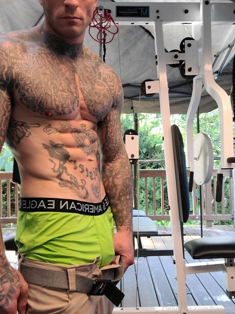 Brandon Blye nude onlyfans