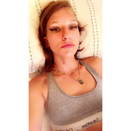 Becky Woods onlyfans model photos