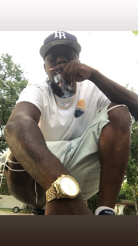 BeetlesX3 onlyfans ass