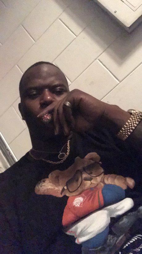 BeetlesX3 onlyfans boobs