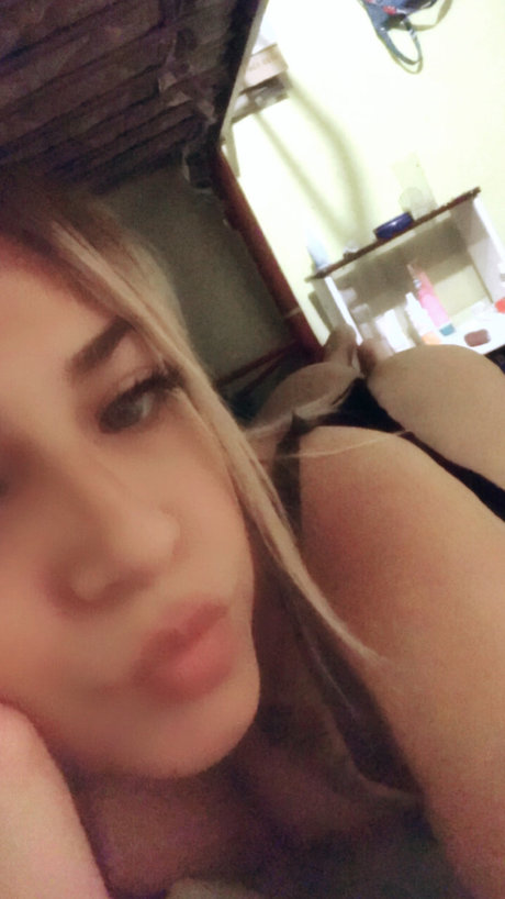 Meli Fernanda onlyfans leaked tits