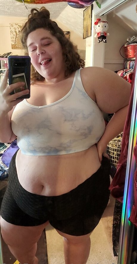 sunnisoftbodystoner naked onlyfans