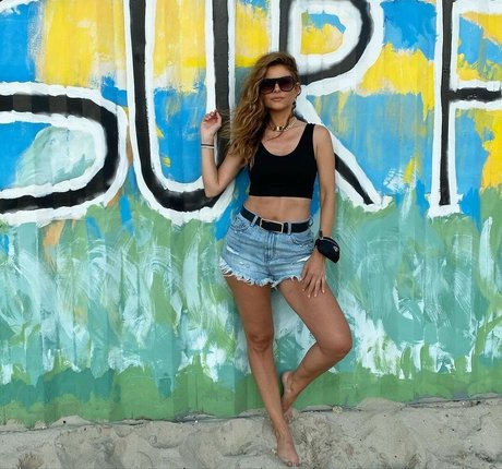 Maria Menounos onlyfans