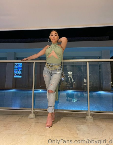 divinedaniela onlyfans porno