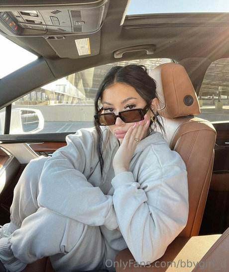 divinedaniela onlyfans leaked.