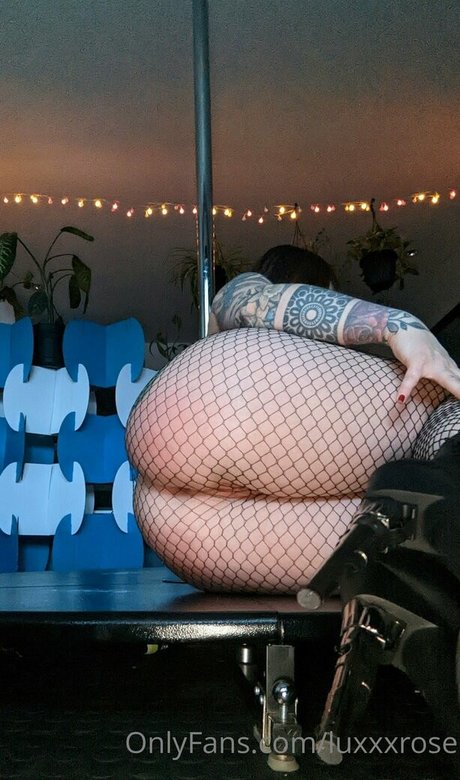 luxxxrose porn onlyfans