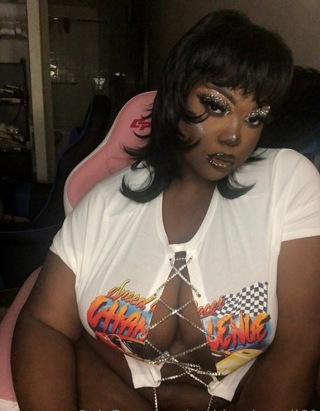 kianakakez onlyfans naked