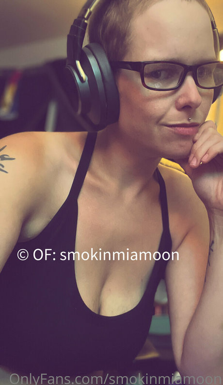 smokinmiamoon leak onlyfans porn