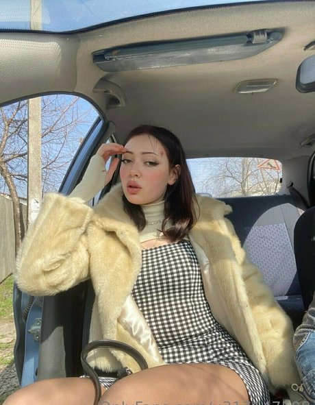 elliemooree onlyfans nide