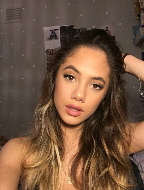 Saoirse Alicia Behzadi leaked porn onlyfans