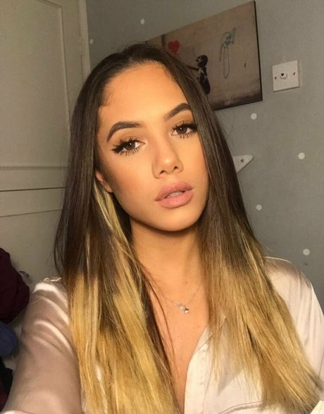 Saoirse Alicia Behzadi free onlyfans