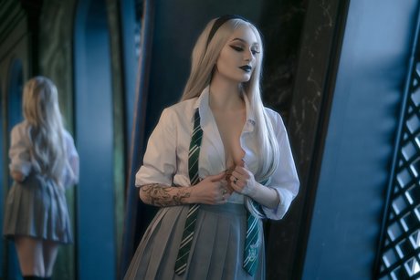 Vixena Siren strip onlyfans