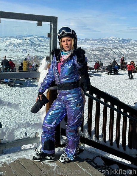 missnikkileigh onlyfans nude tits