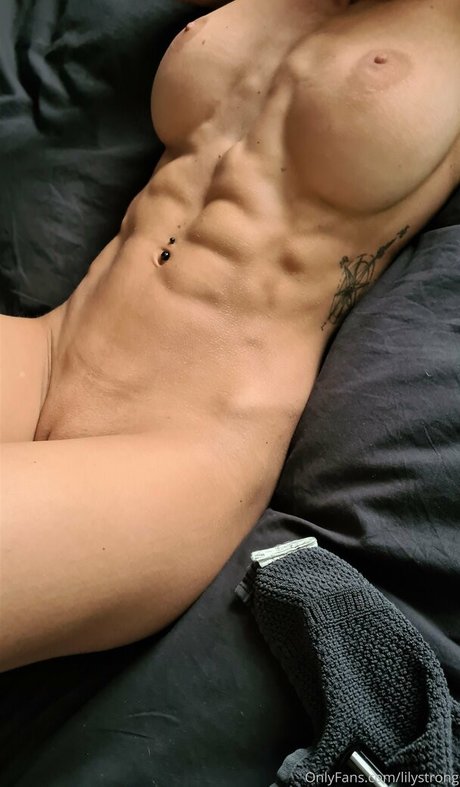 lilystrongfree onlyfans page