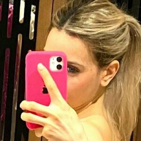 mommacelinex onlyfans nude photos