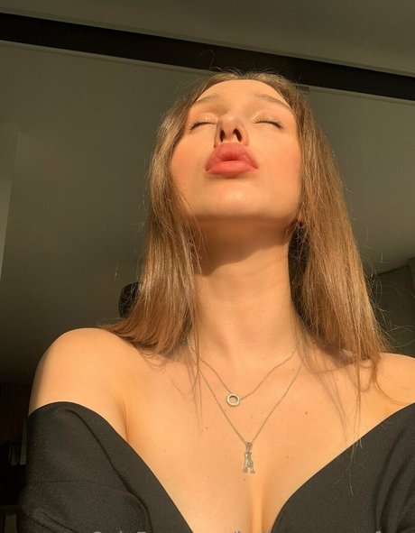 bella cooper free new onlyfans