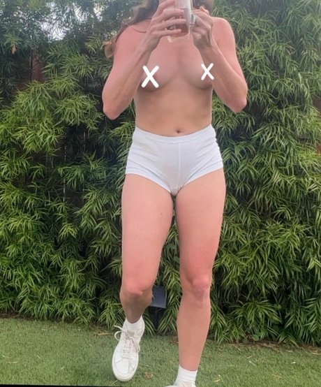 gingrbreadginny onlyfans naked