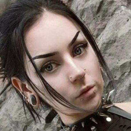 NevernaNoir onlyfans model