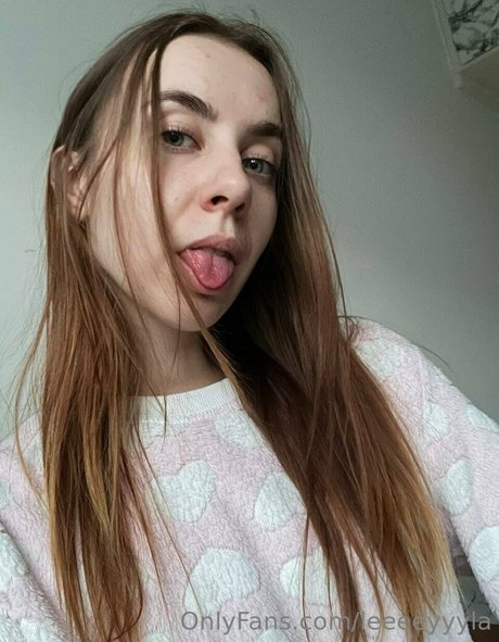 leeeeyyyla nude leaks onlyfans