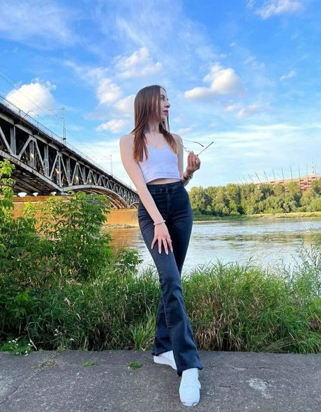 leeeeyyyla onlyfans page