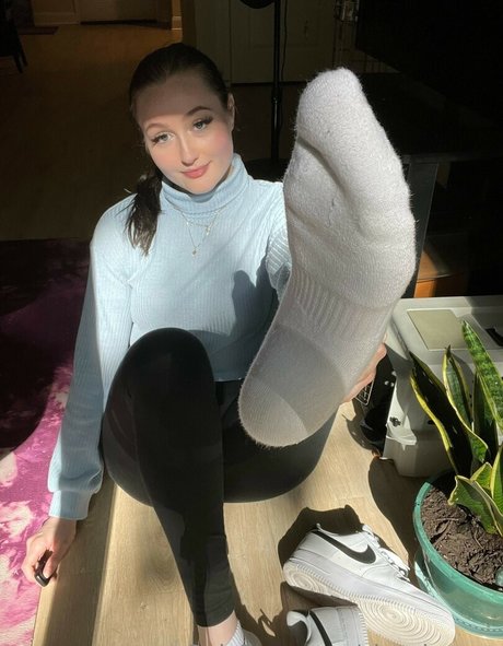 Sizeelevens onlyfans star