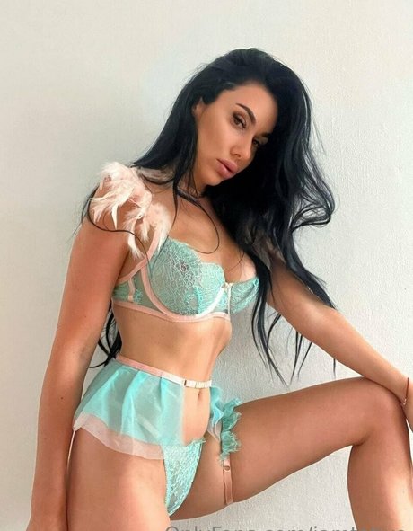 iamalinaxo tits onlyfans