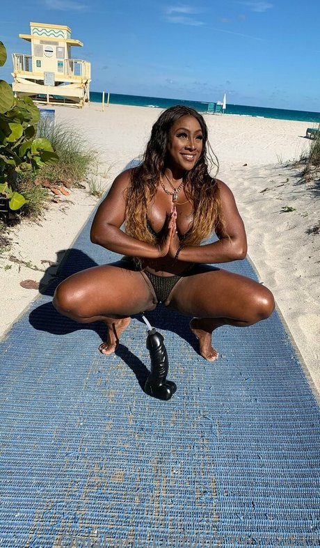 Chanya The Body only fans nude leaks