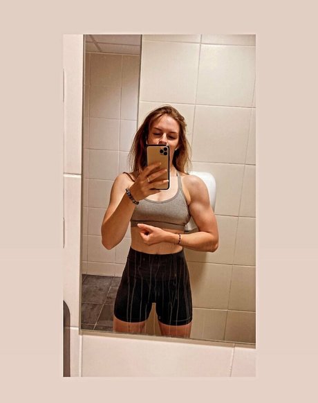 Leonovababy onlyfans sex tape