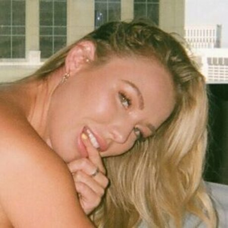 kellykay onlyfans topless