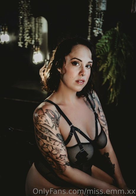 miss emm xoxo onlyfans leaked photos