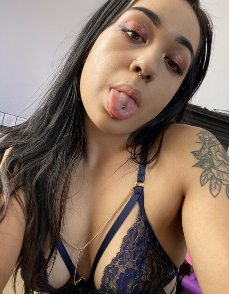 ariquxeen is on onlyfans