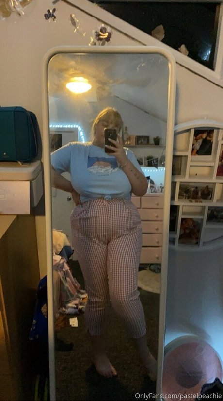 pastelpeachie leaked onlyfans sextape