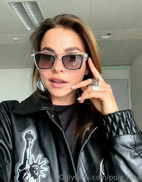 poly luna feet onlyfans