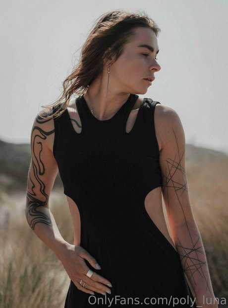 poly luna Profile pic