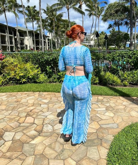 Ash e e nude on onlyfans