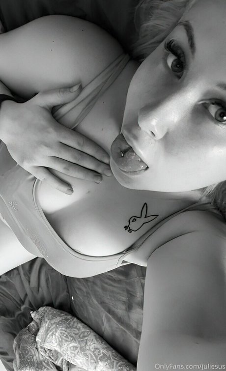 Juliesus onlyfans star