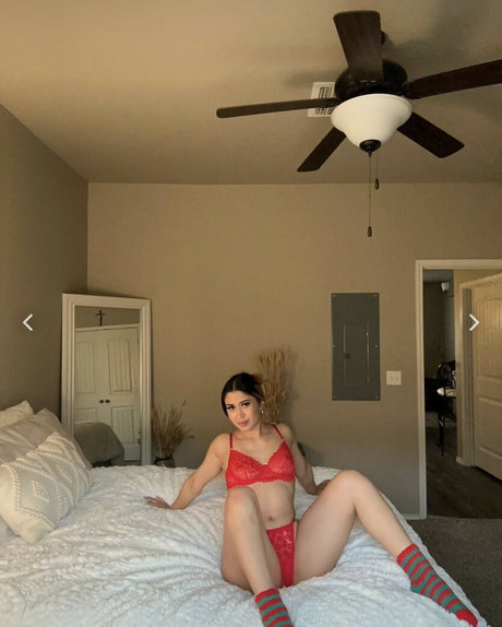 Daisy Tapia onlyfans model