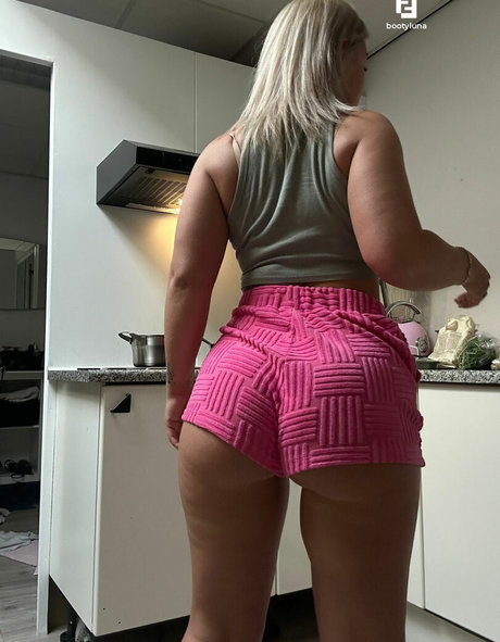 BootyLunaa new onlyfans leaks