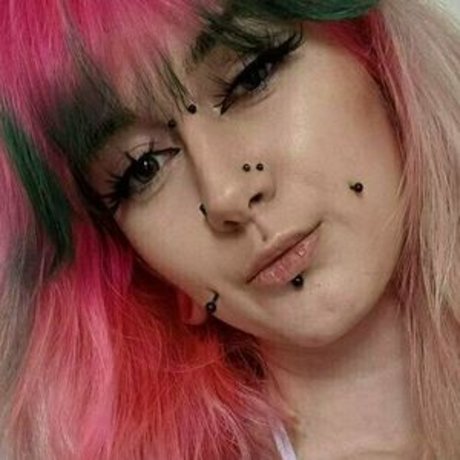 freehazelbuttz naked onlyfans leak