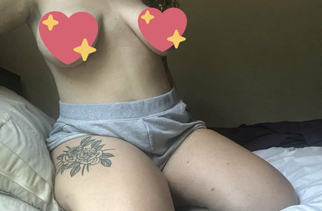 scorpiheauxx onlyfans strip tease