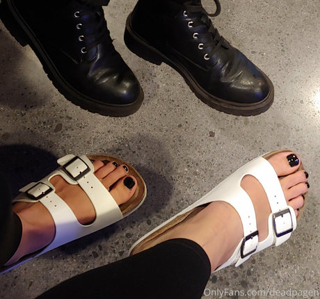 deadpagen onlyfans pictures