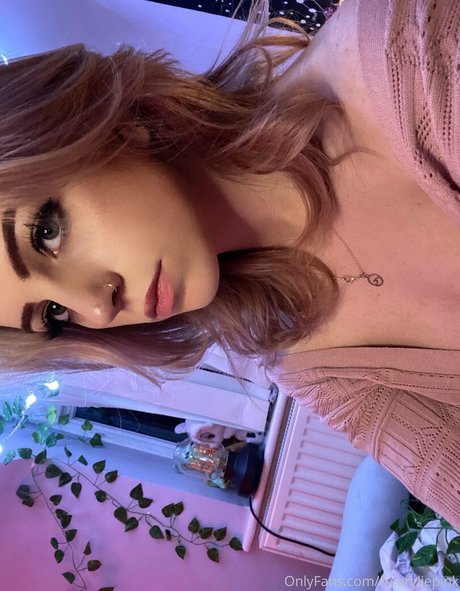 freeryliepink nude onlyfans leaks