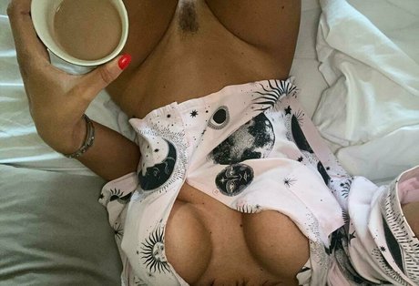 AvaKoxxx onlyfans nude leak