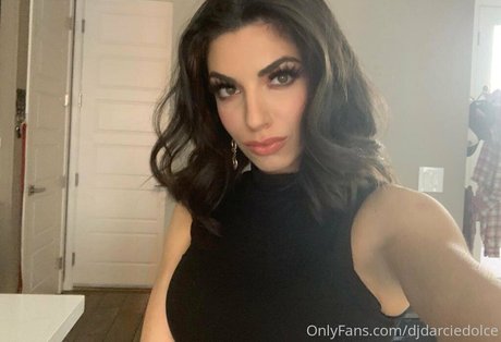 darciedolcexxx onlyfans nudes